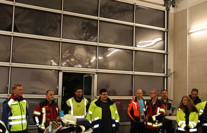 Bei der Abschlussbesprechung sind die Verantwortlichen sehr zufrieden mit dem Übungsverlauf. Natürlich gibt es Sachen, die verbessert werden müssen.